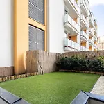 - Terrace - Modern Apartman Budapest
