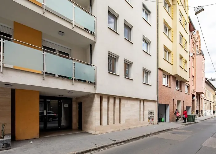 - Terrace - Modern Budapest